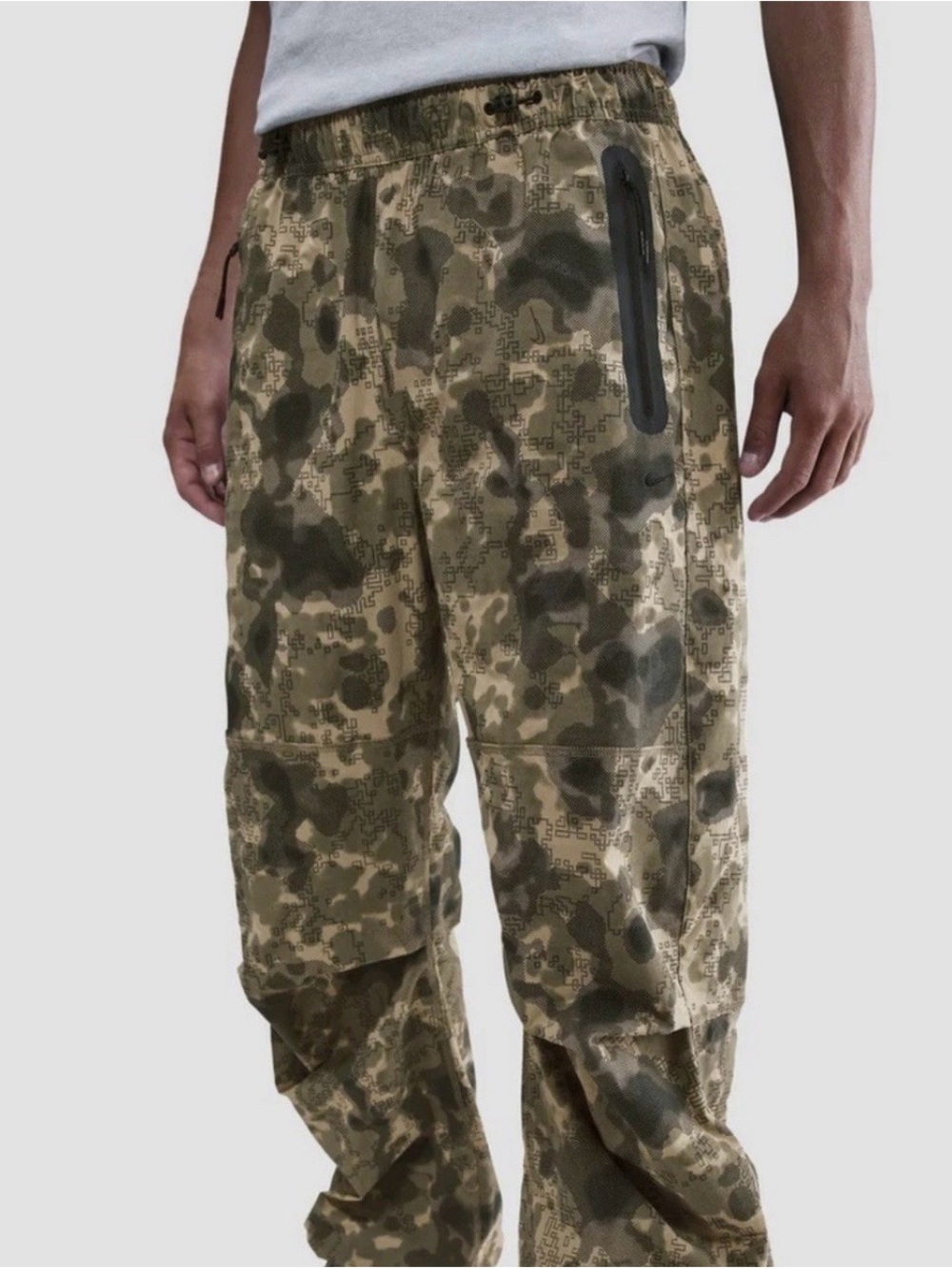 Nike Tech Woven Camo Pants AOP Men’s M Neutral Olive Oversized Straight Leg NWT